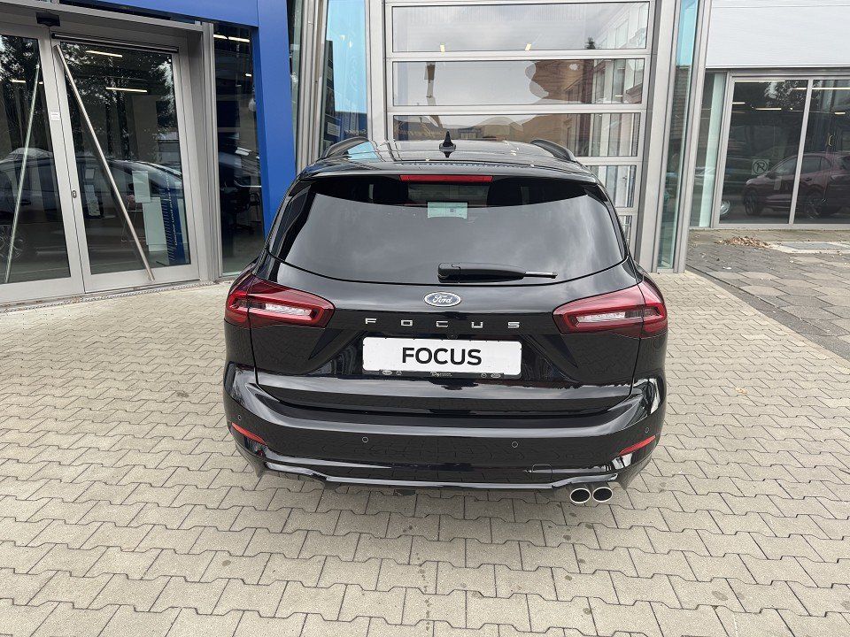 Fahrzeugabbildung Ford Focus Turnier 1.5 Ecoblue ST-Line X Automatik