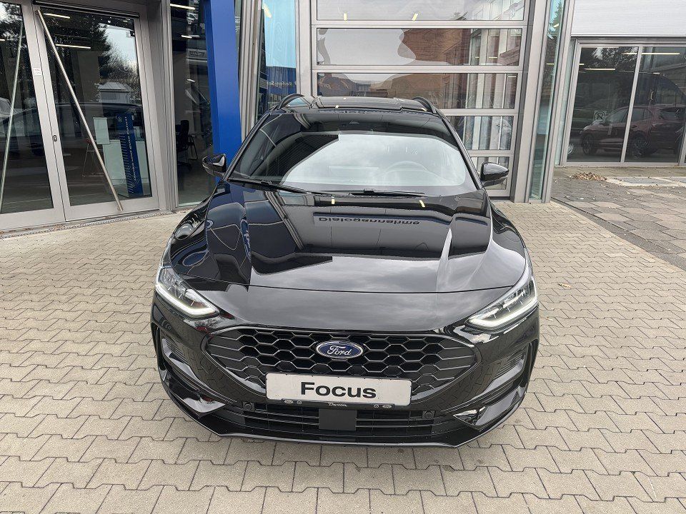 Fahrzeugabbildung Ford Focus Turnier 1.5 Ecoblue ST-Line X Automatik