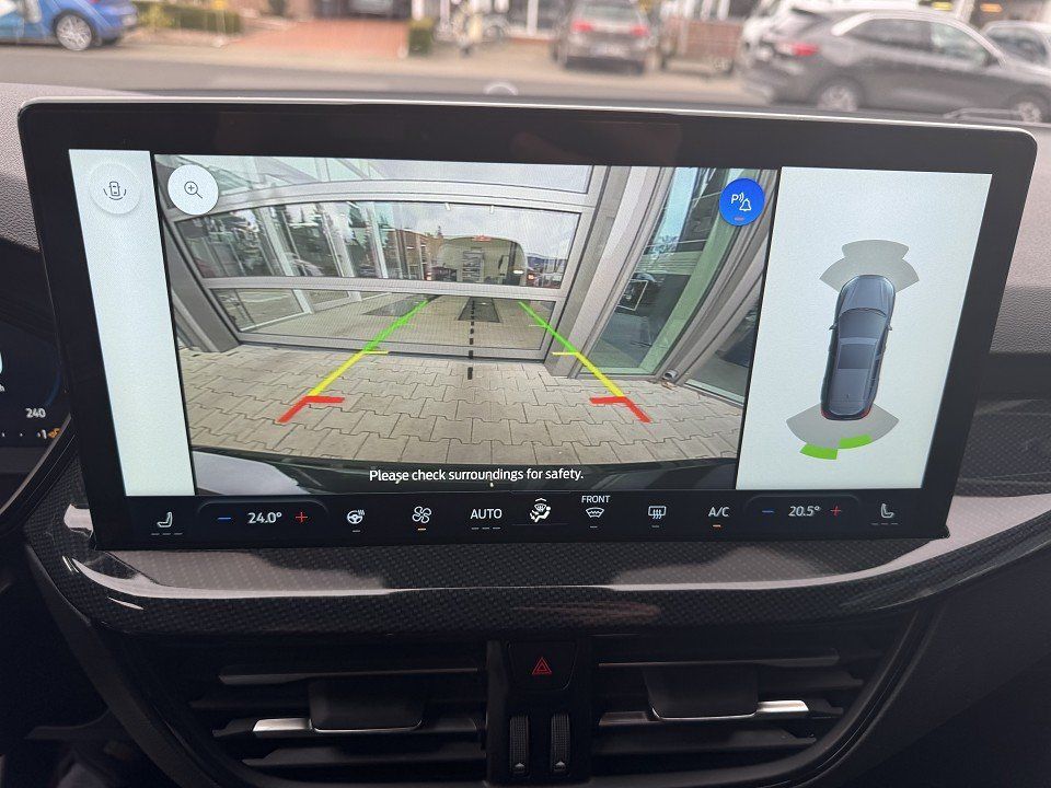 Fahrzeugabbildung Ford Focus Turnier 1.5 Ecoblue ST-Line X Automatik