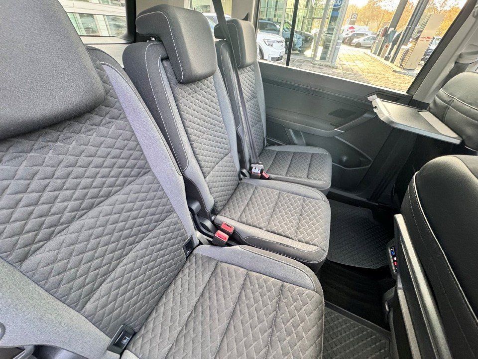 Fahrzeugabbildung Volkswagen Touran 1.5 TSI Join OPF