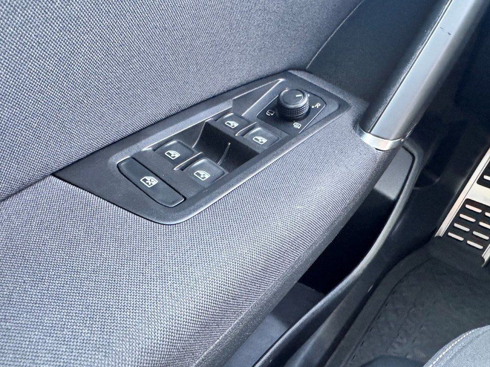 Fahrzeugabbildung Volkswagen Touran 1.5 TSI Join OPF