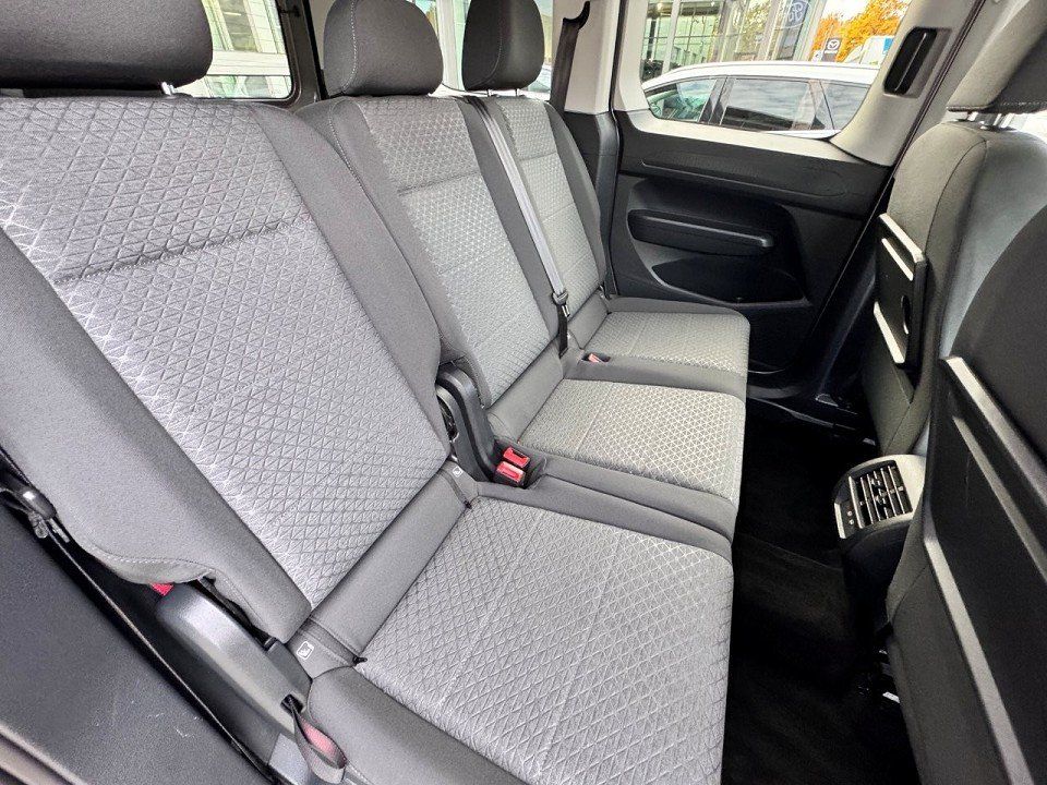 Fahrzeugabbildung Ford Tourneo Connect 2.0 Ecoblue (L1) TItanium