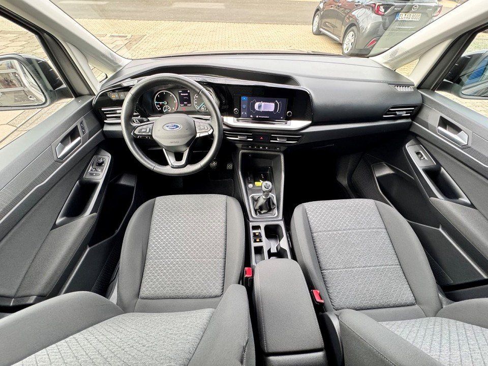 Fahrzeugabbildung Ford Tourneo Connect 2.0 Ecoblue (L1) TItanium