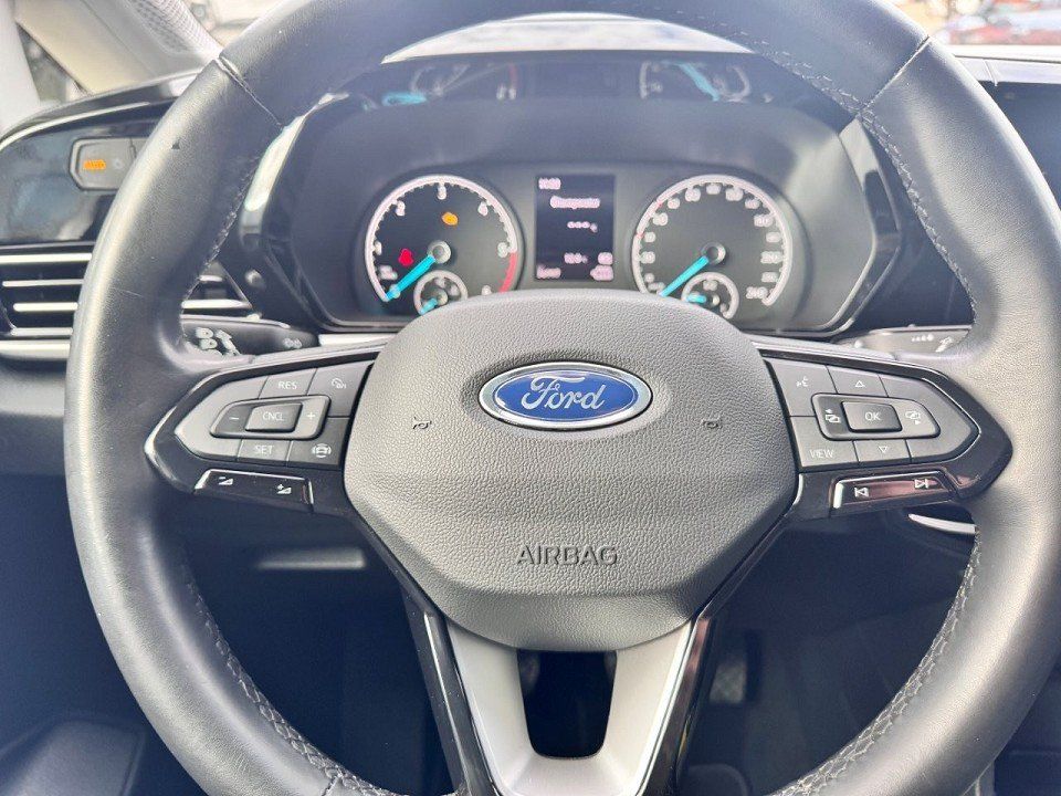 Fahrzeugabbildung Ford Tourneo Connect 2.0 Ecoblue (L1) TItanium