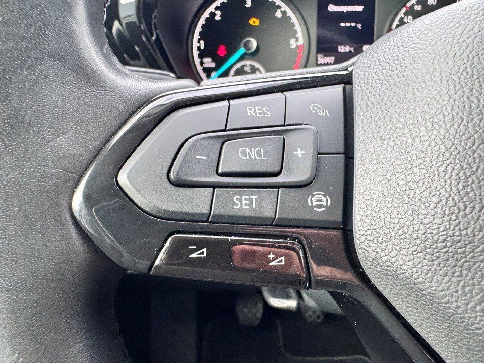 Fahrzeugabbildung Ford Tourneo Connect 2.0 Ecoblue (L1) TItanium