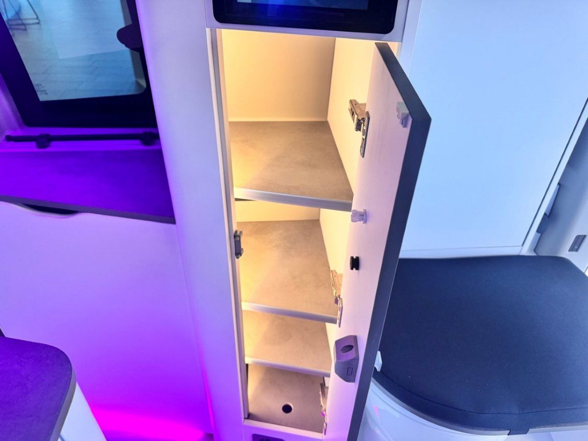 Fahrzeugabbildung Ford Nugget 2.0 Ecoblue AWD 320L2 Titanium Ausstellda