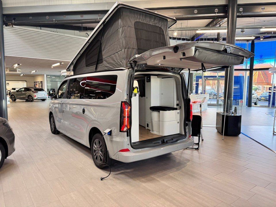 Fahrzeugabbildung Ford Nugget 2.0 Ecoblue AWD 320L2 Titanium Ausstellda