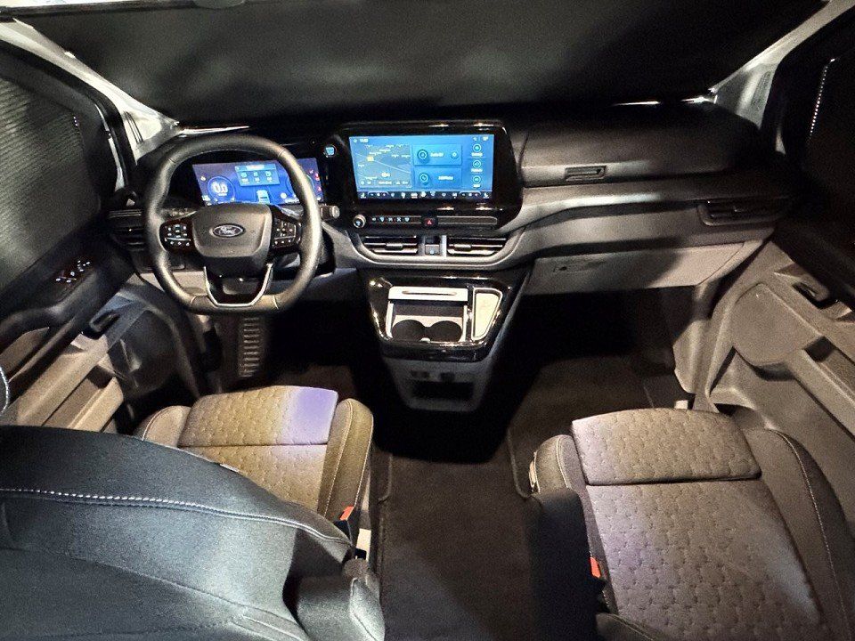 Fahrzeugabbildung Ford Nugget 2.0 Ecoblue AWD 320L2 Titanium Ausstellda