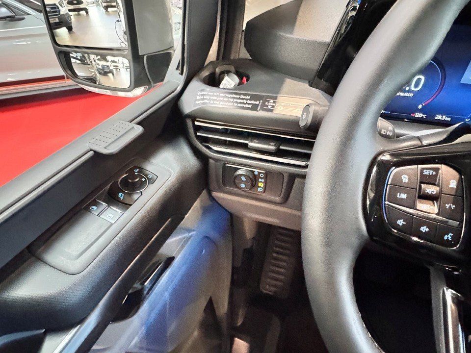 Fahrzeugabbildung Ford Nugget 2.0 Ecoblue AWD 320L2 Titanium Ausstellda