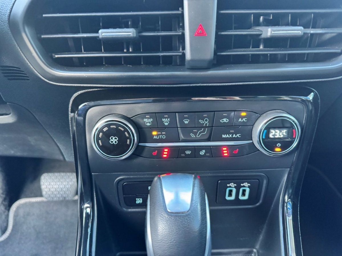 Fahrzeugabbildung Ford EcoSport 1.0 Ecoboost Titanium Automatik Titaniu