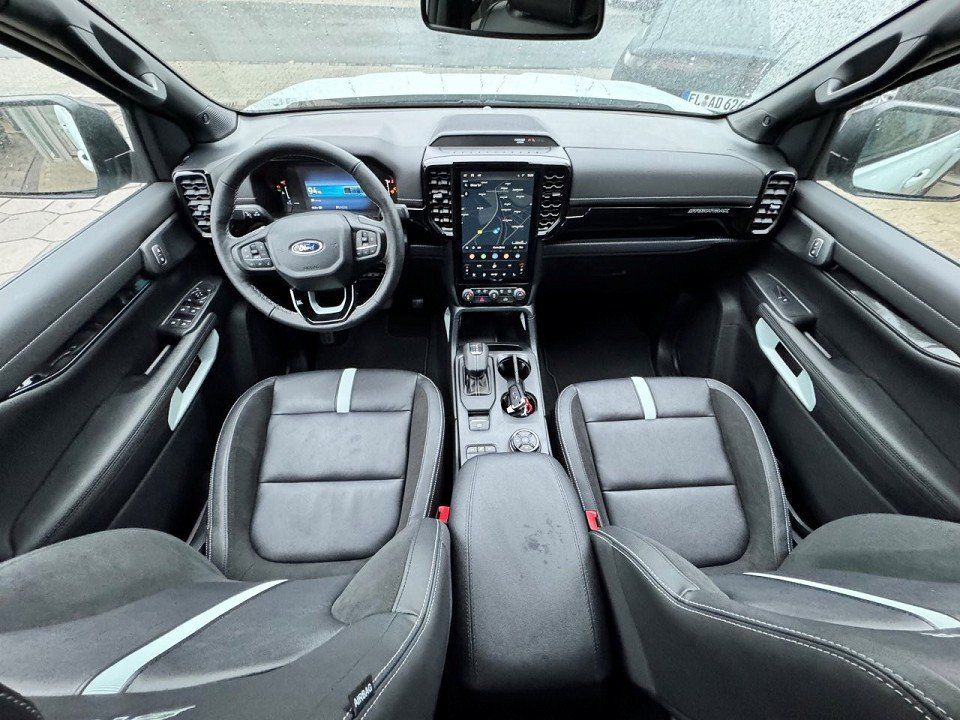 Fahrzeugabbildung Ford Ranger 2,3 PHEV Doppelkabine Stormtrak Automatik