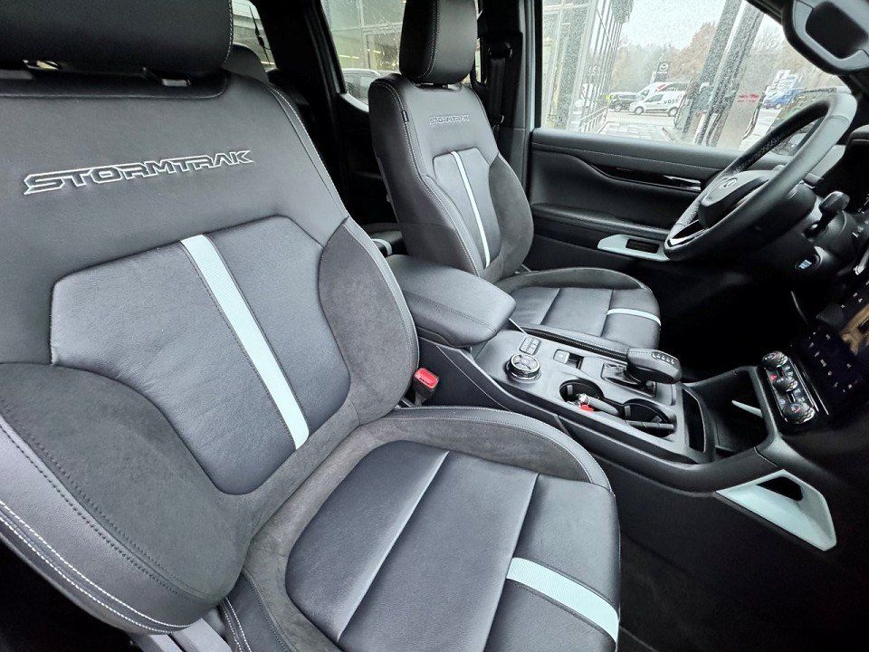 Fahrzeugabbildung Ford Ranger 2,3 PHEV Doppelkabine Stormtrak Automatik