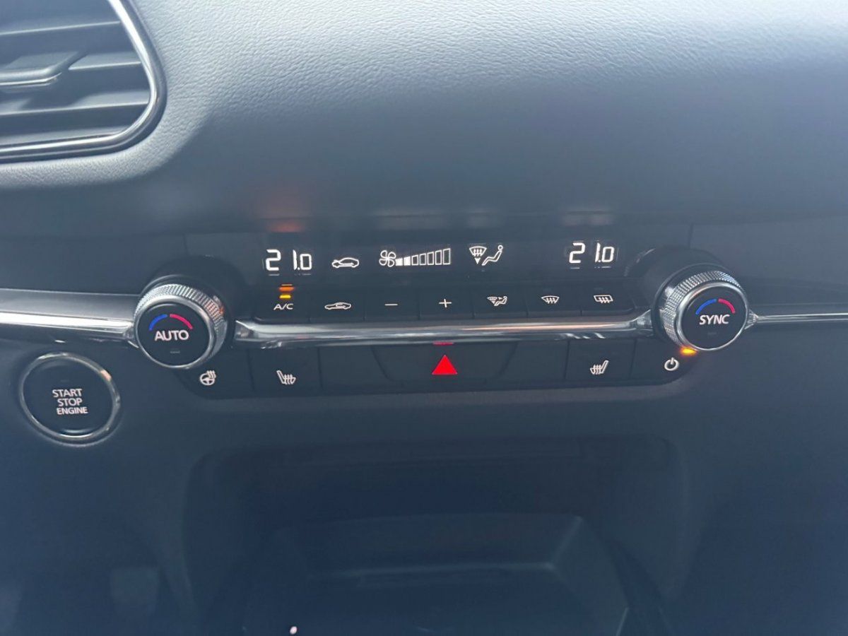 Fahrzeugabbildung Mazda CX-30 2.5L e-SKYACTIV G 140ps FWD Exclusive-Line