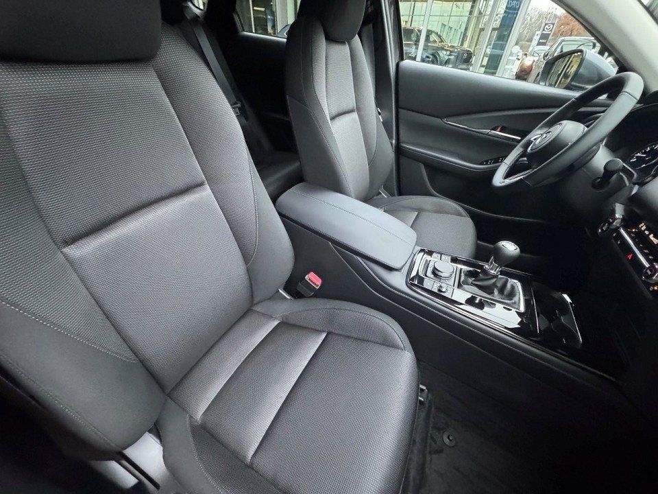 Fahrzeugabbildung Mazda CX-30 2.5L e-SKYACTIV G 140ps FWD Exclusive-Line