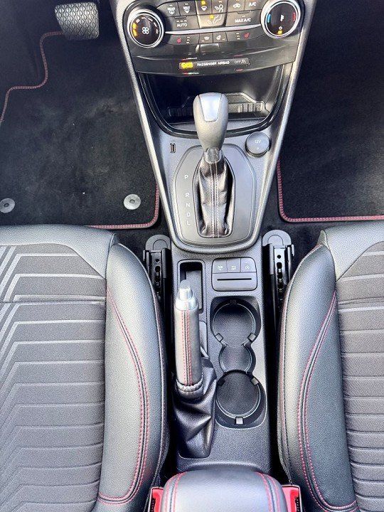 Fahrzeugabbildung Ford Puma 1.0 EcoBoost MHEV ST-Line X Automatik