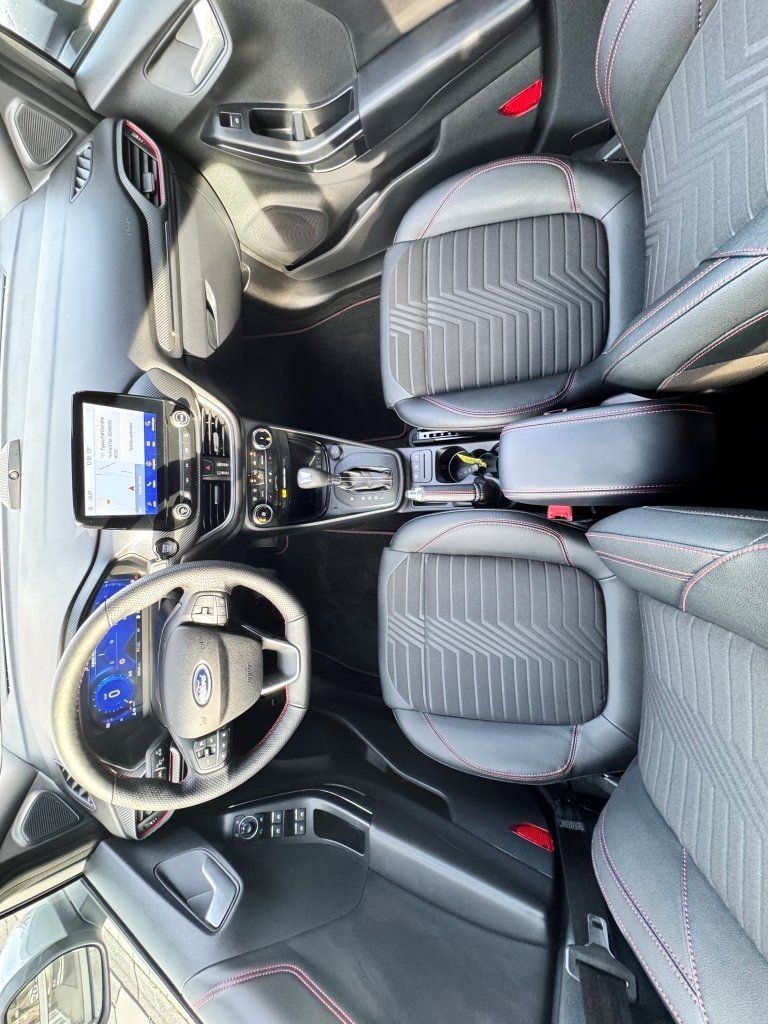 Fahrzeugabbildung Ford Puma 1.0 EcoBoost MHEV ST-Line X Automatik