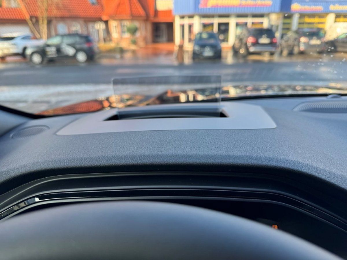 Fahrzeugabbildung Ford Kuga 2,5 FHEV AWD ST-Line X Automatik