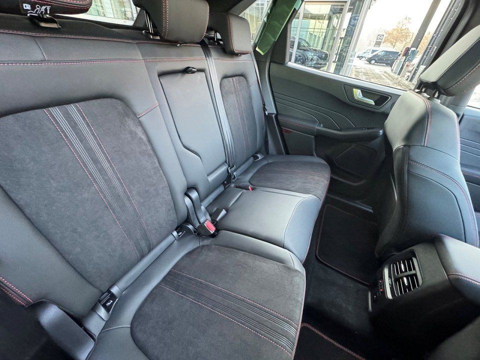 Fahrzeugabbildung Ford Kuga 2,5 FHEV AWD ST-Line X Automatik