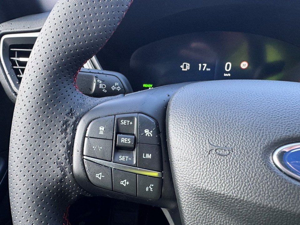 Fahrzeugabbildung Ford Kuga 2,5 FHEV AWD ST-Line X Automatik