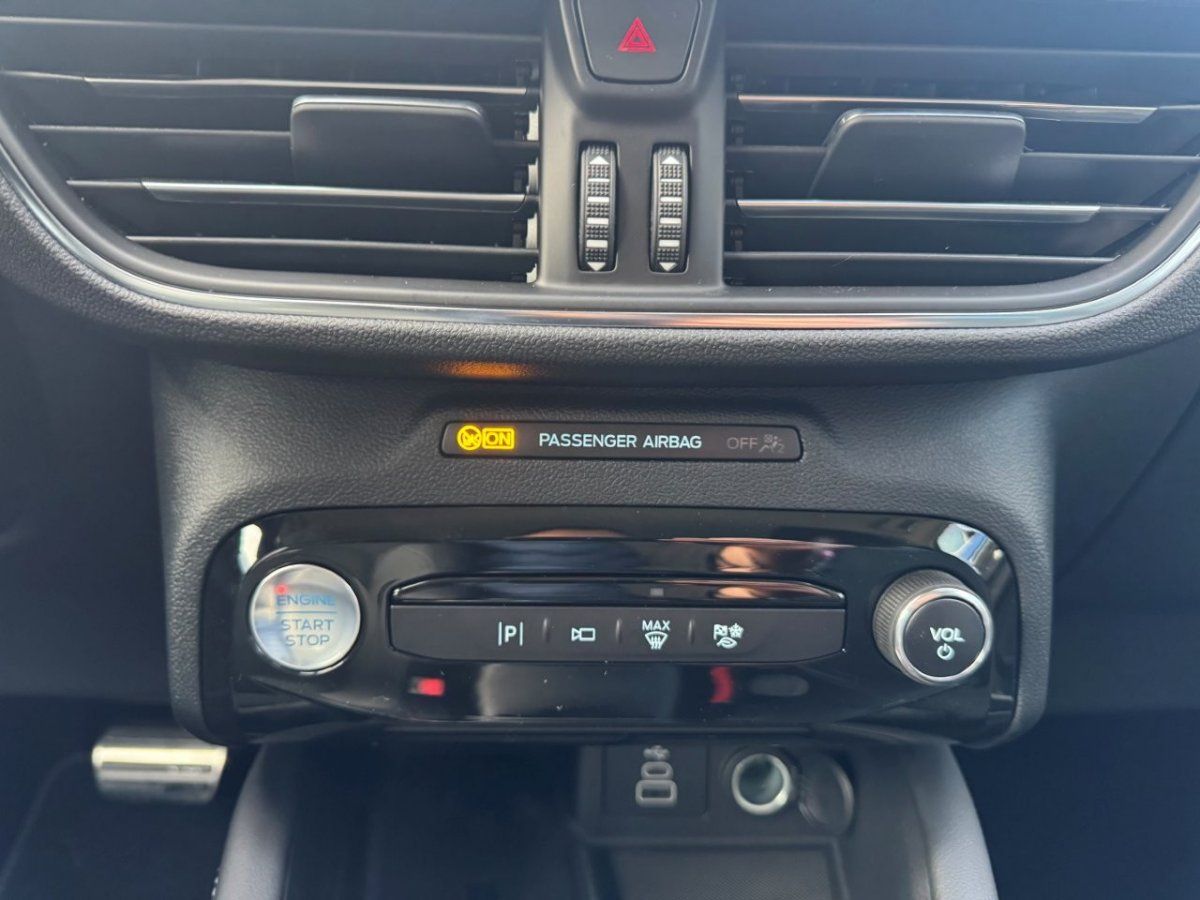 Fahrzeugabbildung Ford Kuga 2,5 FHEV AWD Active X Automatik