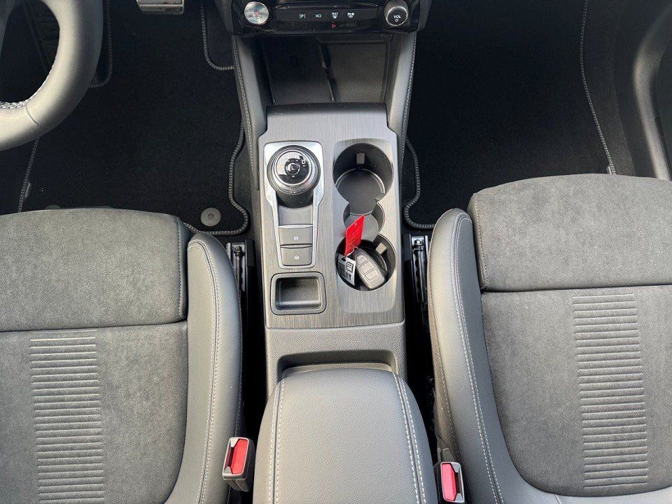 Fahrzeugabbildung Ford Kuga 2,5 FHEV AWD Active X Automatik