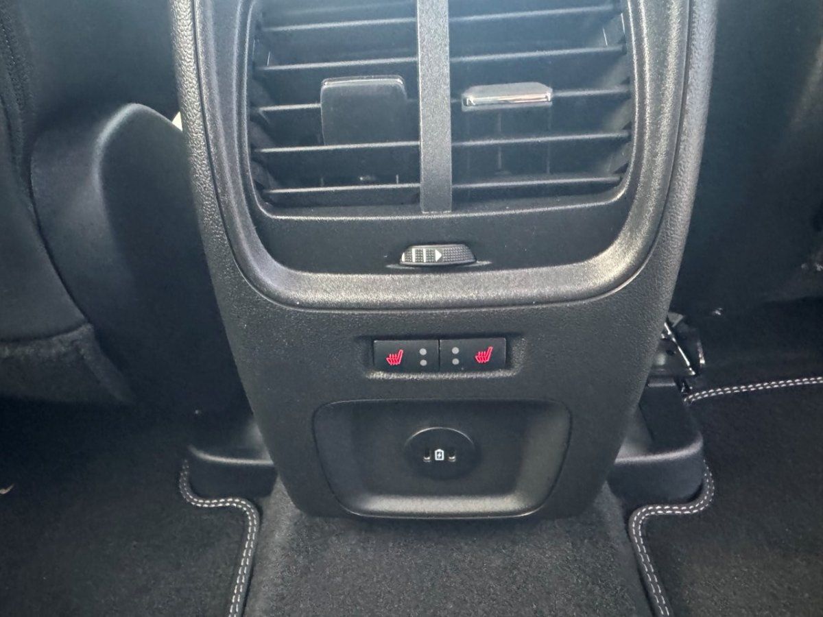 Fahrzeugabbildung Ford Kuga 2,5 FHEV AWD Active X Automatik