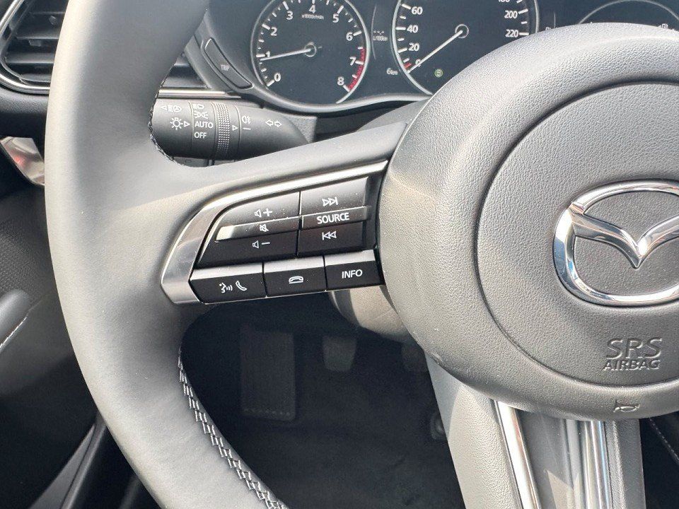 Fahrzeugabbildung Mazda CX-30 2.5L e-SKYACTIV G 140ps FWD Center-Line