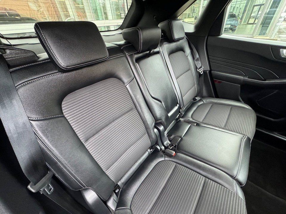 Fahrzeugabbildung Ford Kuga 1.5 Ecoboost Titanium X