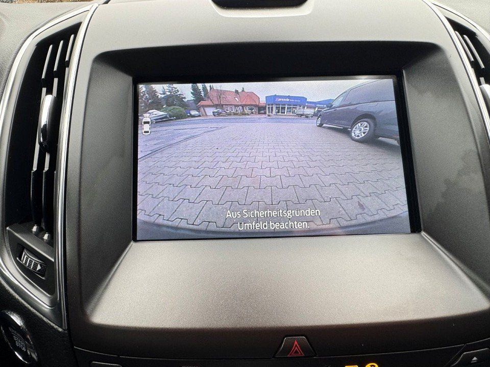 Fahrzeugabbildung Ford S-Max 2.5 FHEV ST-Line Automatik