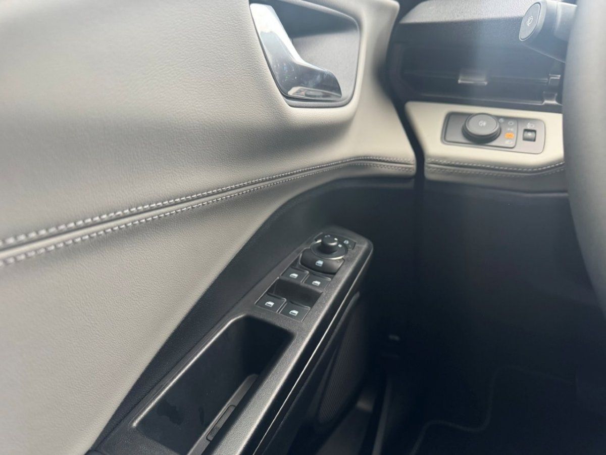 Fahrzeugabbildung Ford Puma Gen-E Standard Range