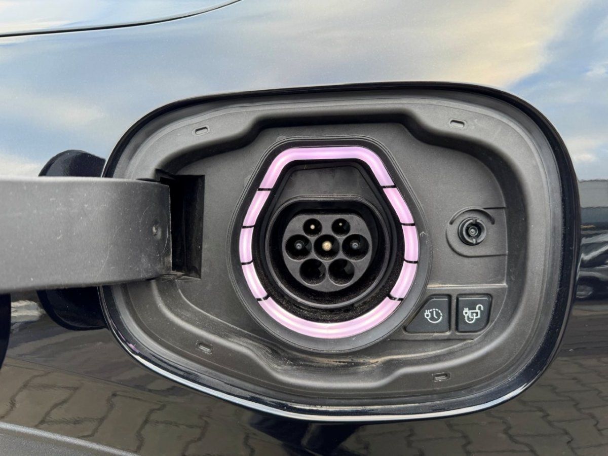 Fahrzeugabbildung Ford Kuga 2,5 PHEV Titanium X Automatik