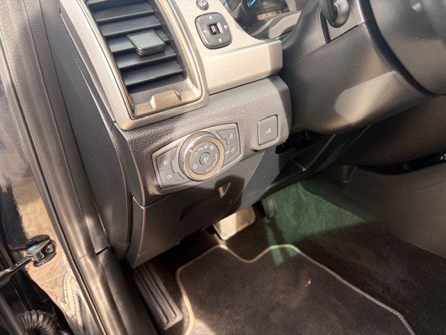 Fahrzeugabbildung Ford Ranger 2.0 EcoBlue BI-Turbo Doppelkabine Limited