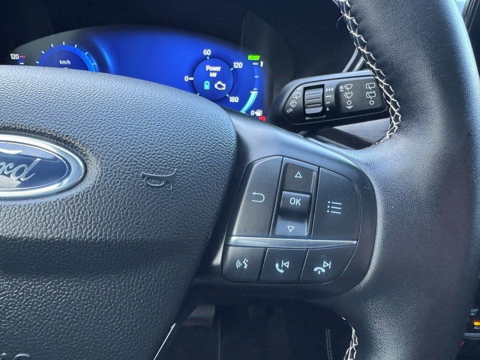 Fahrzeugabbildung Ford Kuga 2,5 PHEV Vignale Automatik