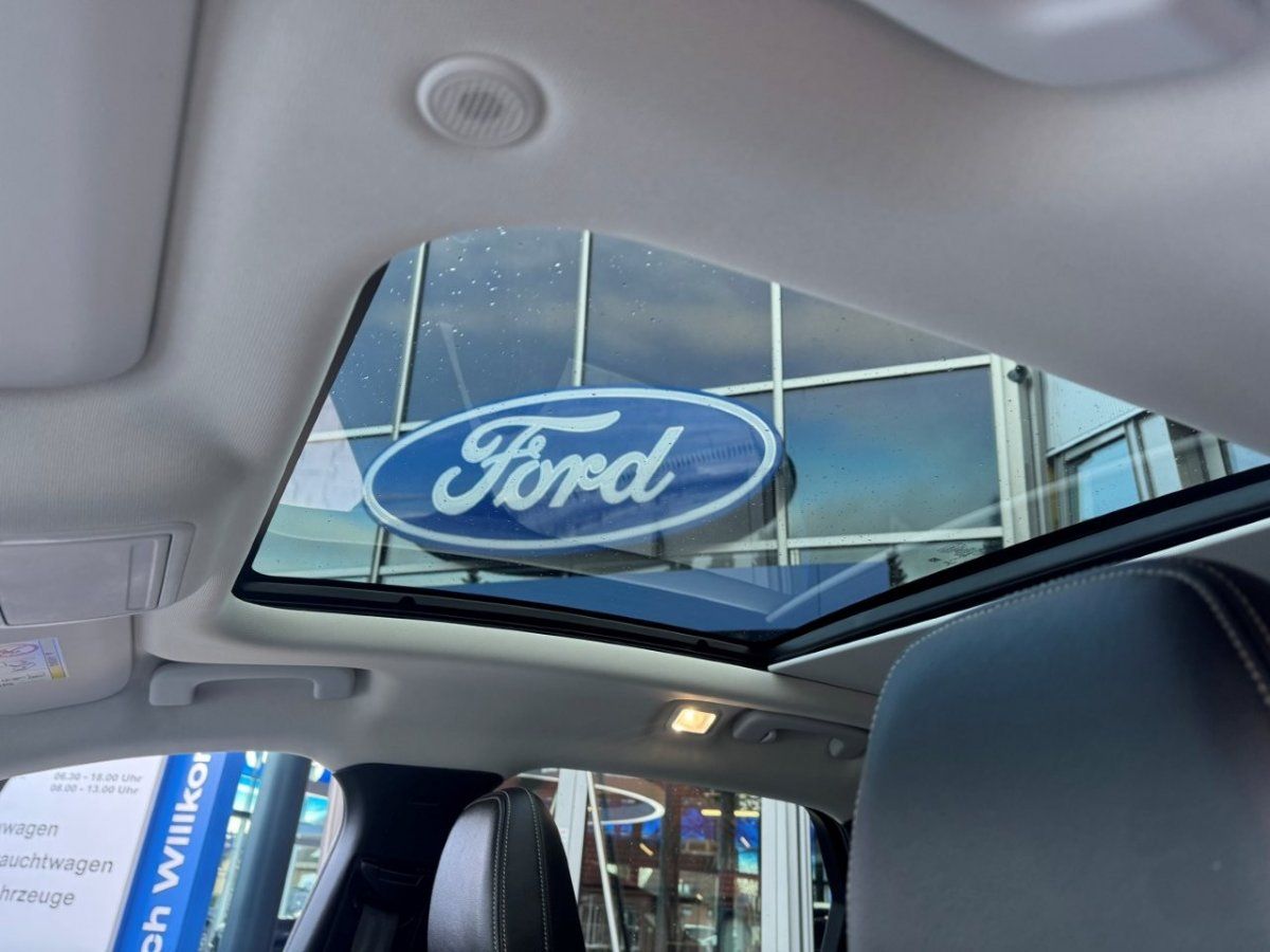 Fahrzeugabbildung Ford Kuga 2,5 PHEV Vignale Automatik