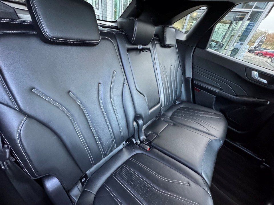 Fahrzeugabbildung Ford Kuga 2,5 PHEV Vignale Automatik