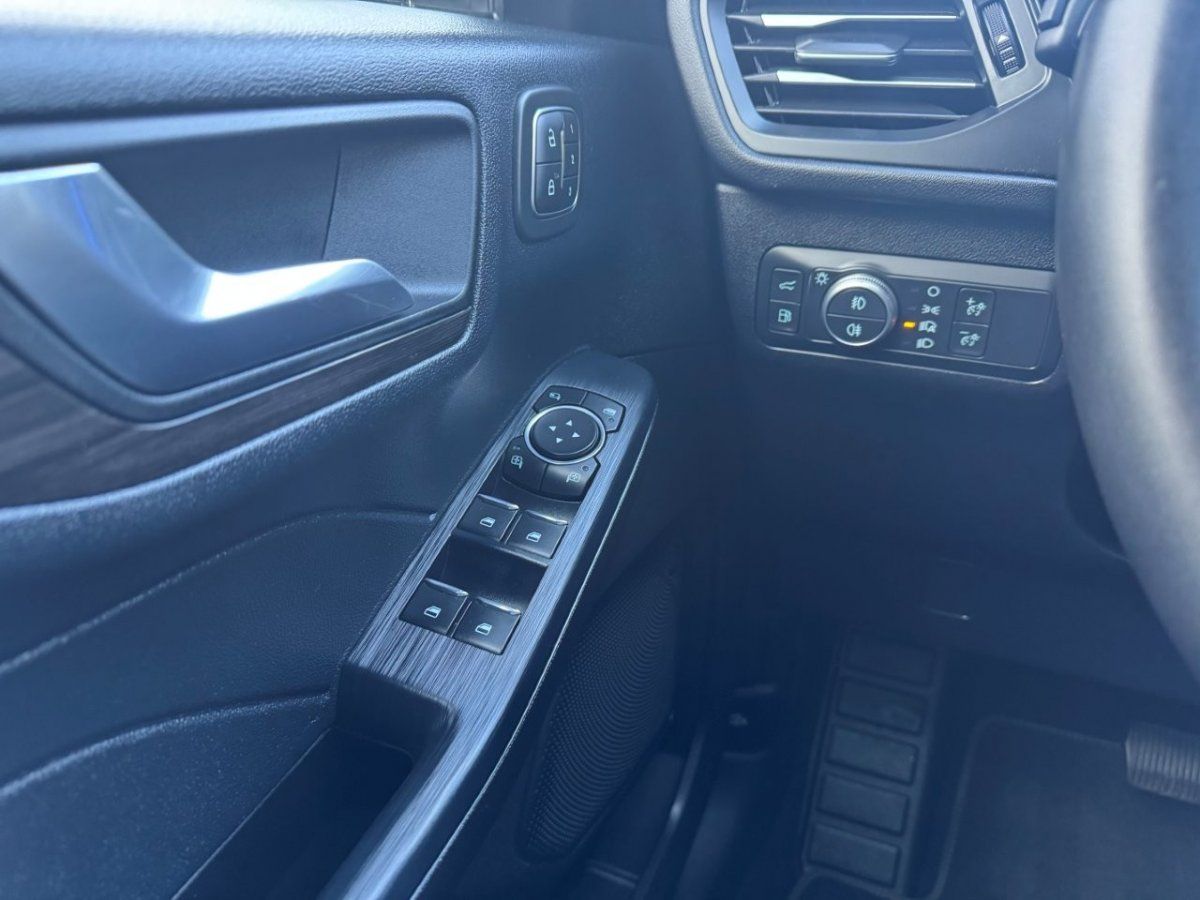 Fahrzeugabbildung Ford Kuga 2,5 PHEV Vignale Automatik