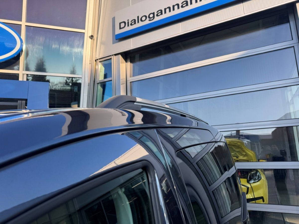 Fahrzeugabbildung Ford Tourneo Connect 1.5 Ecoboost PHEV Active Automat