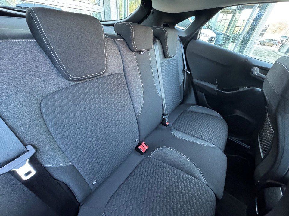 Fahrzeugabbildung Ford Puma 1.0 EcoBoost MHEV Titanium Automatik Puma 1