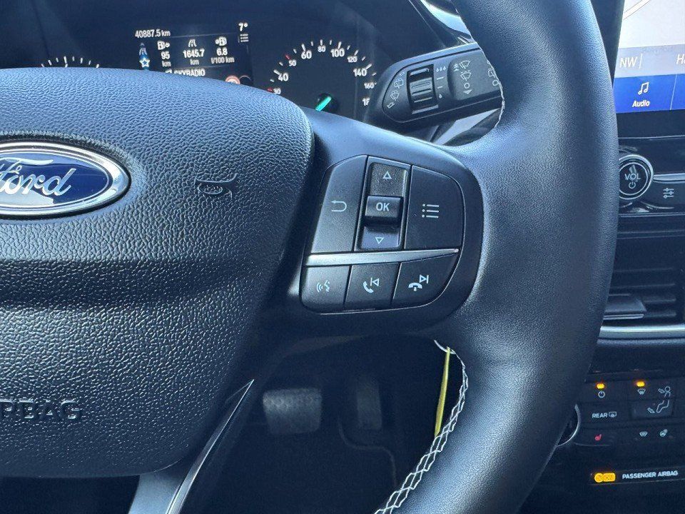 Fahrzeugabbildung Ford Puma 1.0 EcoBoost MHEV Titanium Automatik Puma 1