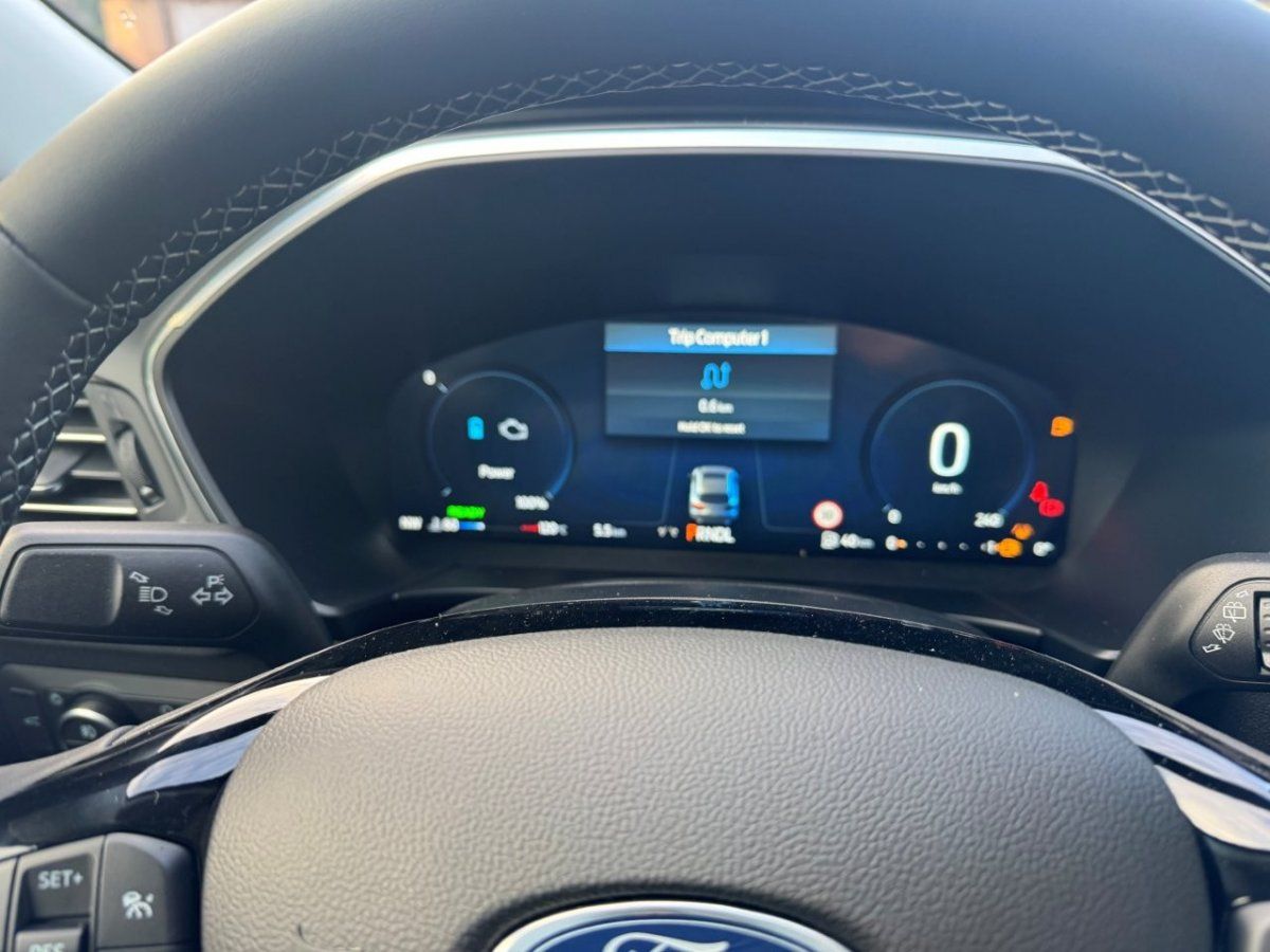 Fahrzeugabbildung Ford Kuga 2,5 FHEV AWD Active X Automatik