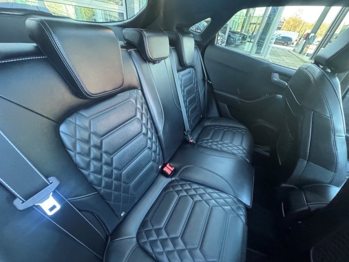 Fahrzeugabbildung Ford Puma 1,0 Ecoboost MHEV ST-line Vignale