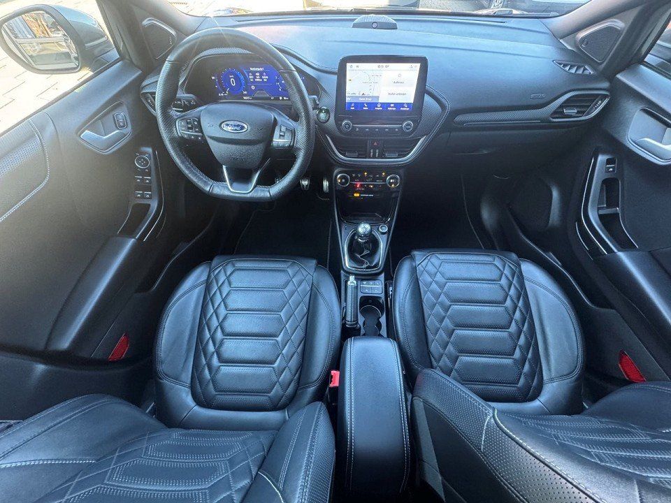 Fahrzeugabbildung Ford Puma 1,0 Ecoboost MHEV ST-line Vignale