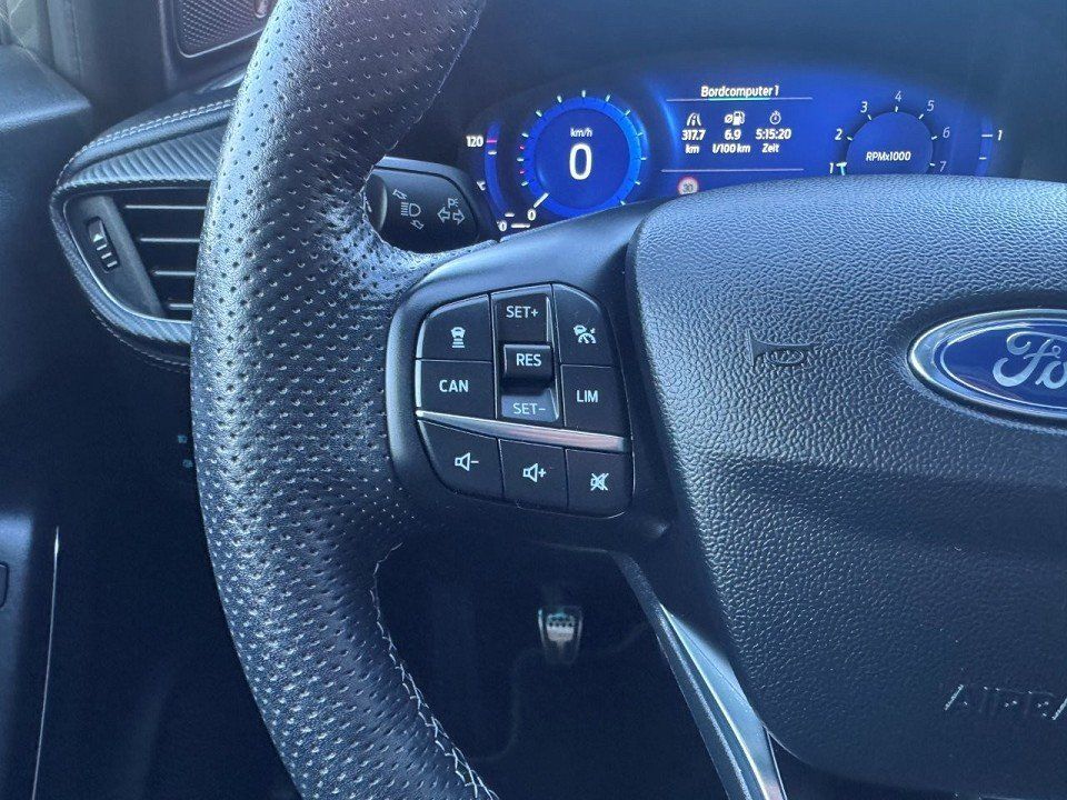 Fahrzeugabbildung Ford Puma 1,0 Ecoboost MHEV ST-line Vignale