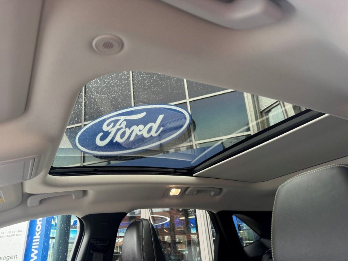 Fahrzeugabbildung Ford Kuga 2.5 PHEV Vignale Automatik