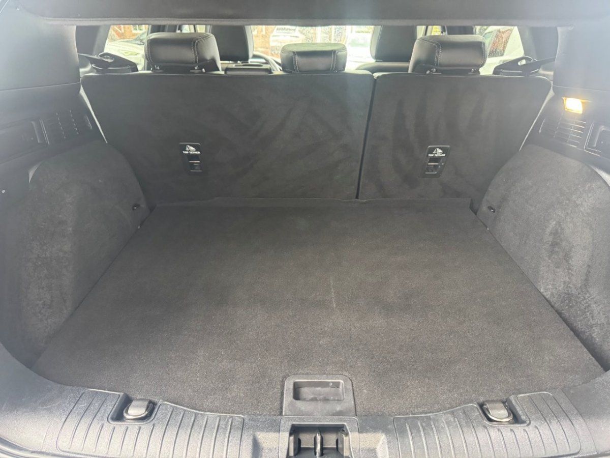 Fahrzeugabbildung Ford Kuga 2.5 PHEV Vignale Automatik