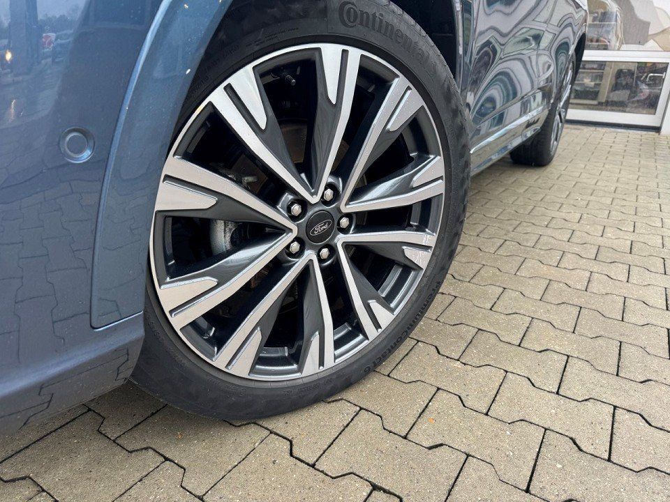 Fahrzeugabbildung Ford Kuga 2.5 PHEV Vignale Automatik