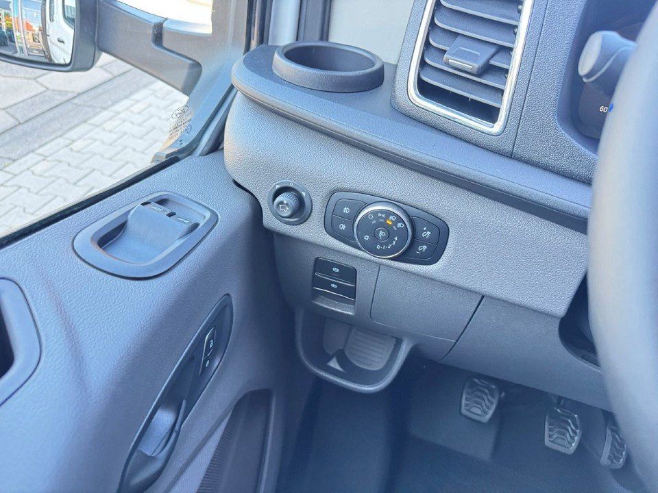 Fahrzeugabbildung Ford Transit 2,0 Ecoblue 350 L3 Doppelkabine Pritsche