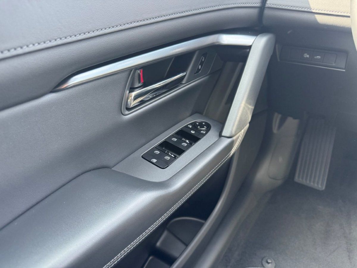 Fahrzeugabbildung Mazda CX-5 2.5L e-SKYACTIV G 141ps Homura Automatik