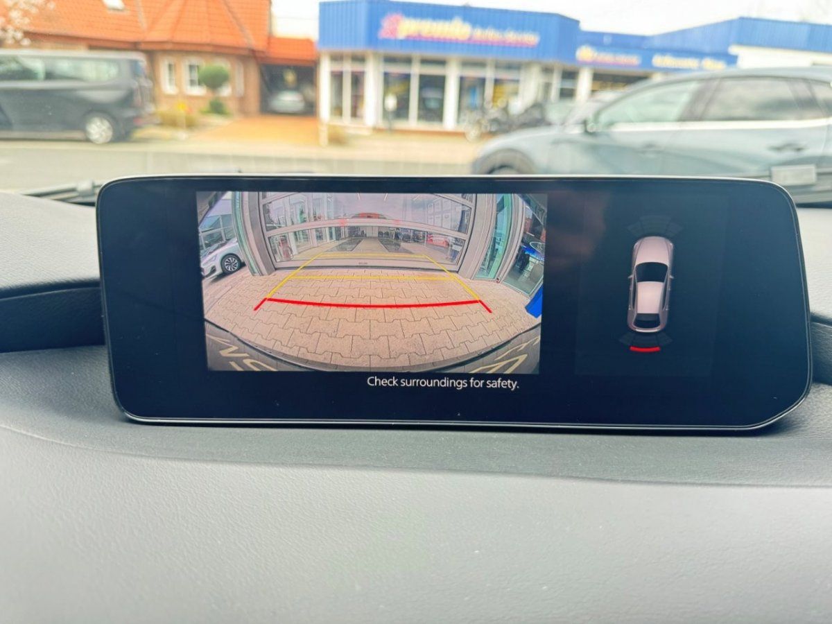 Fahrzeugabbildung Mazda 3 2.5L e-SKYACTIV G 140ps Center-Line