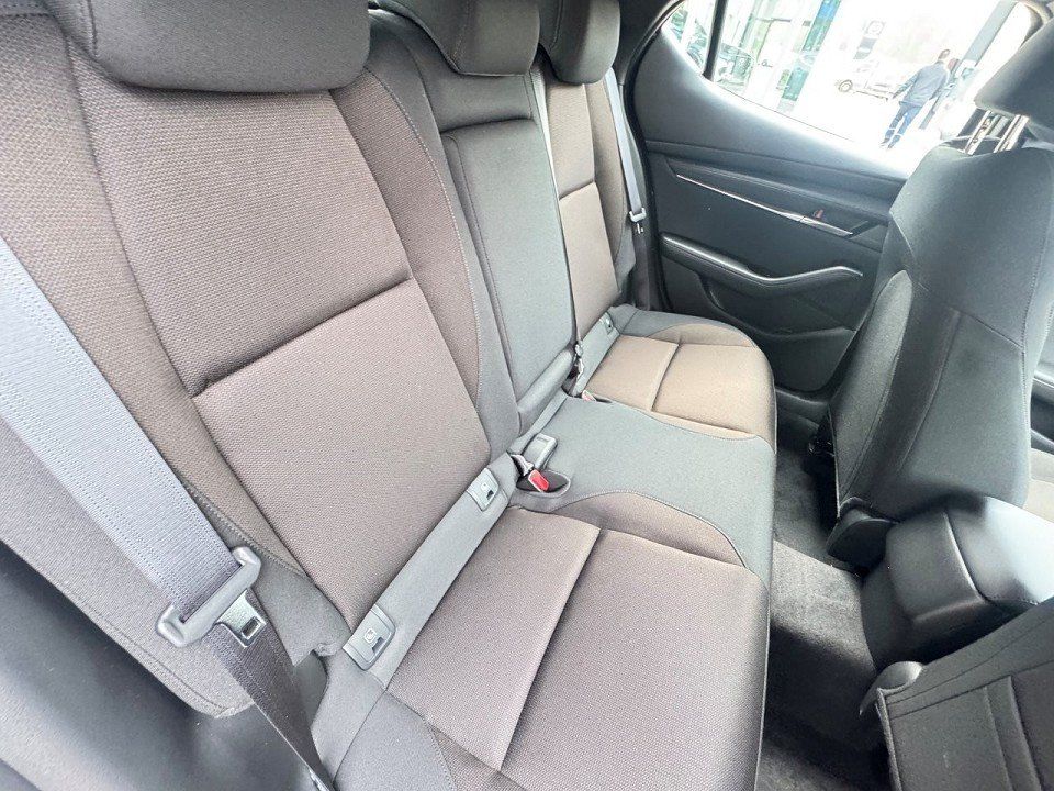 Fahrzeugabbildung Mazda 3 2.5L e-SKYACTIV G 140ps Center-Line
